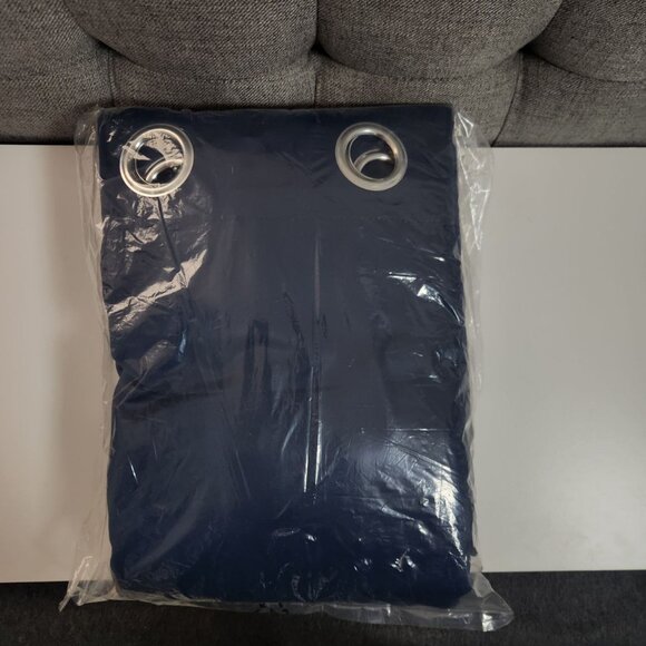 Deconovo 100% Blackout Curtains (Navy, 2 Panels - 52W x 72L Inch) - Picture 10 of 11